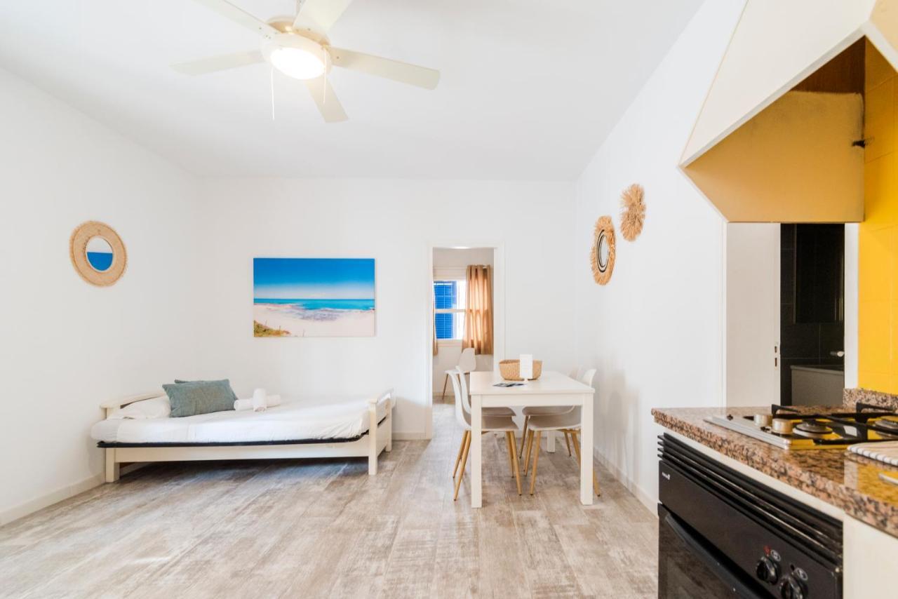 Apartamentos Verdera Es Pujols Eksteriør billede