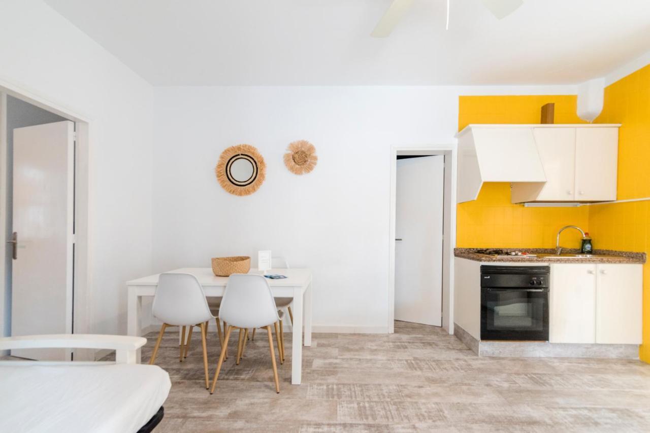 Apartamentos Verdera Es Pujols Eksteriør billede