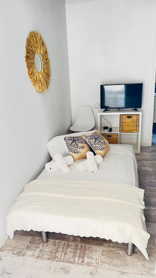 Apartamentos Verdera Es Pujols Eksteriør billede